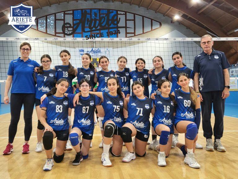 Campionato Under 13F𝐀𝐫𝐢𝐞𝐭𝐞 𝐁𝐢𝐚𝐧𝐜𝐚 – Pallavolo Bortigali 3-0